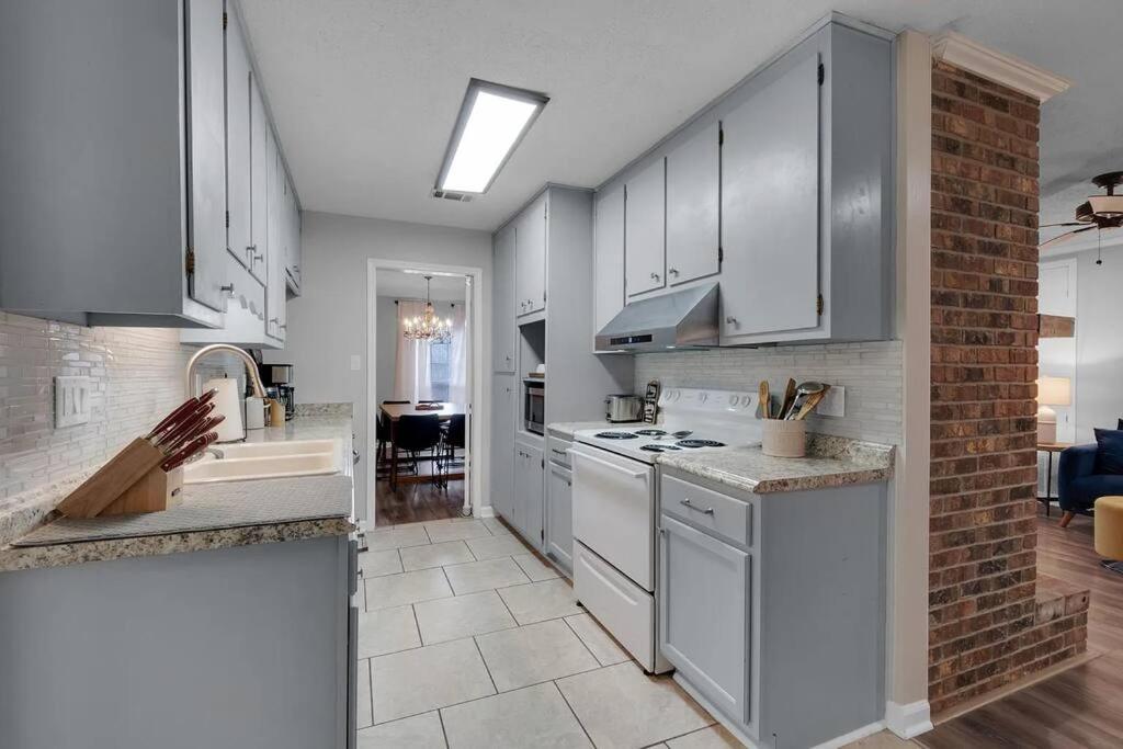 Quiet Relaxing Home - Close To Downtown & Beach 4Br-2Bt Pensacola Ngoại thất bức ảnh