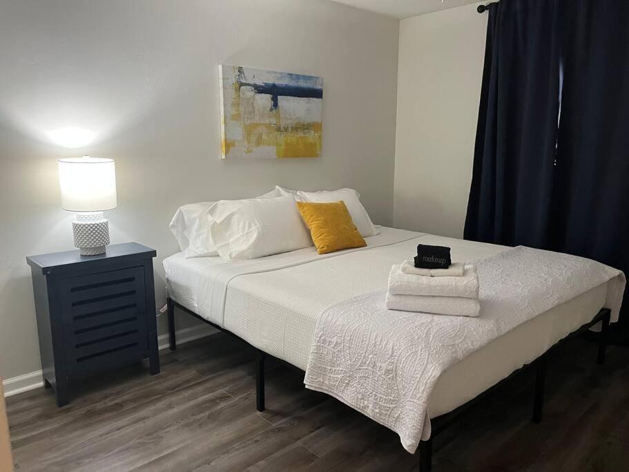 Quiet Relaxing Home - Close To Downtown & Beach 4Br-2Bt Pensacola Ngoại thất bức ảnh
