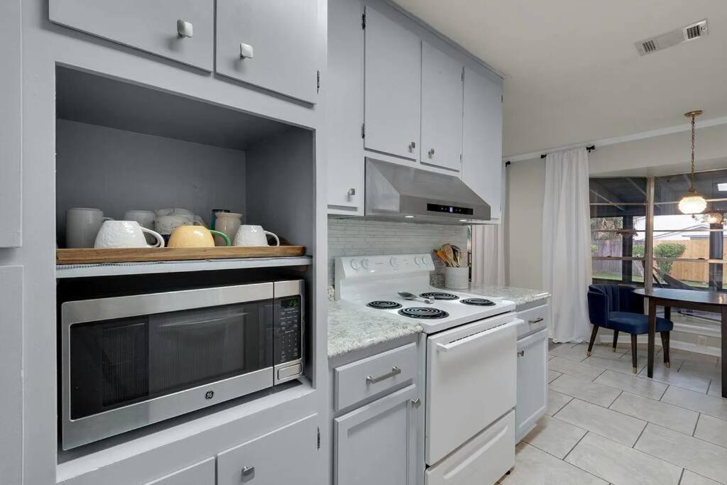 Quiet Relaxing Home - Close To Downtown & Beach 4Br-2Bt Pensacola Ngoại thất bức ảnh